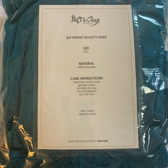 Soft & Cozy teal green robe - new in package - Picture 3 of 3